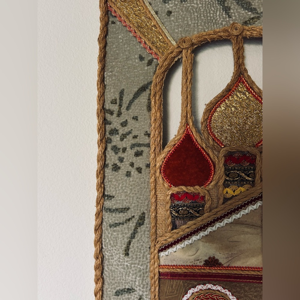 🛑SOLD🛑 Vintage Russian-Inspired Textile Wall Hanging (c. 1970s) - Picture 4 of 8